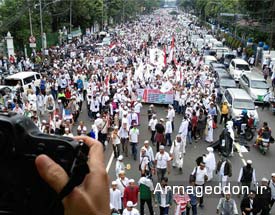 تظاهرات بزرگ مسلمانان اندونزی علیه توهین فرماندار جاکارتا به قرآن + تصاویر